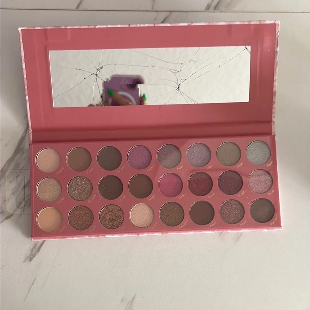 Luminous Legends Eyeshadow Palette - Pink and Gold new but mirror cracked